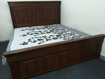 Bed for sale in good condition