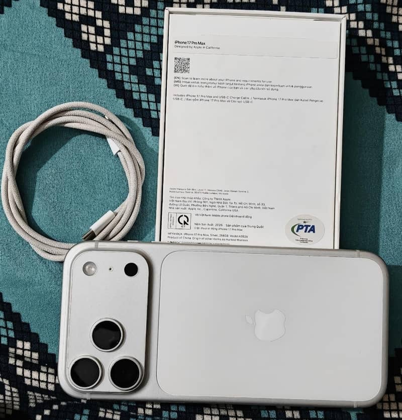 Apple iPhone 17 Pro Max 5