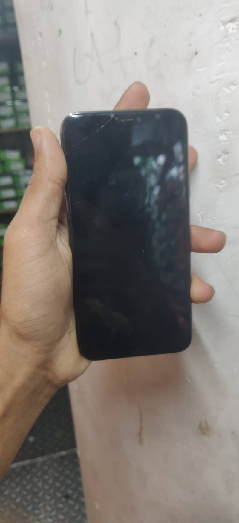 iPhone XS  sim working 1