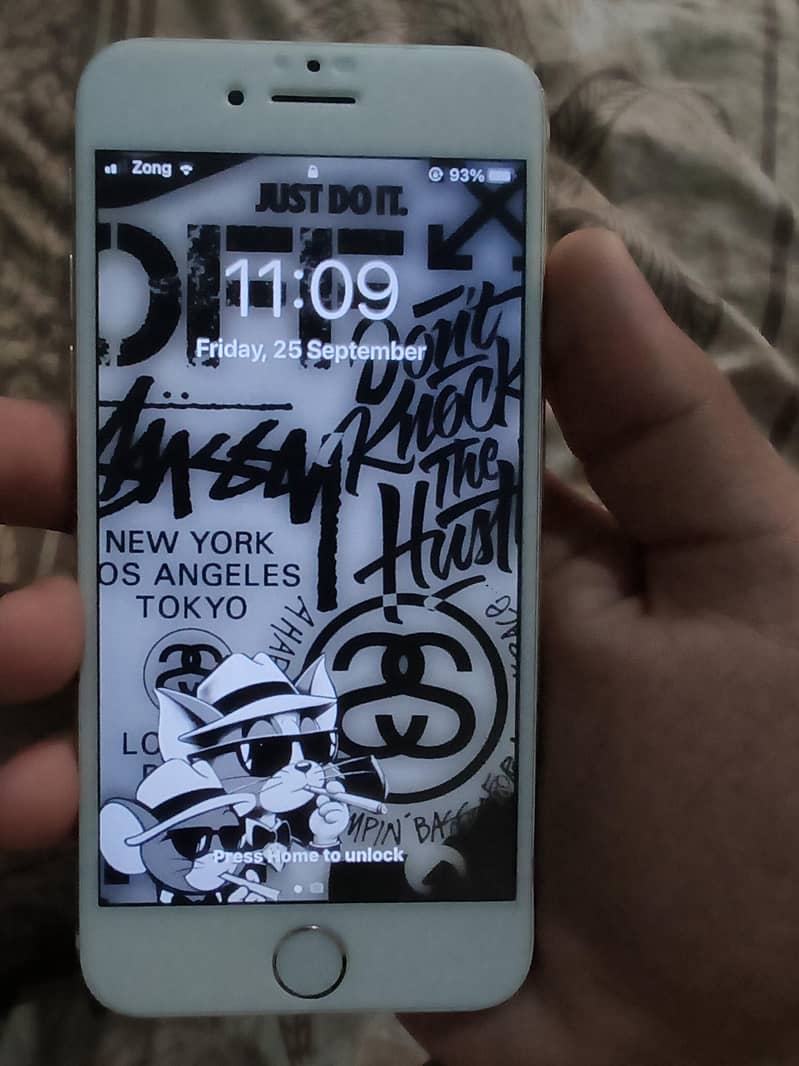 Apple iPhone 7 5