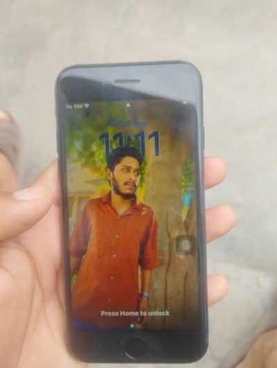 Apple iPhone SE
