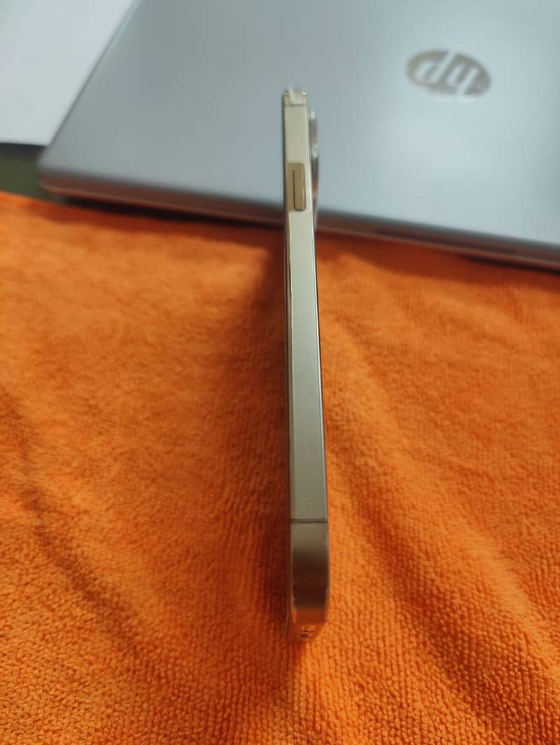 Apple iPhone 12 Pro Max 4