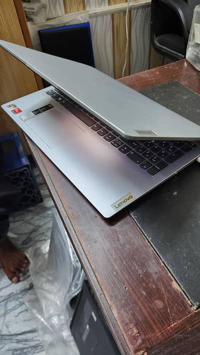 Lenovo ideapad 1 | ryzen 7 5700u