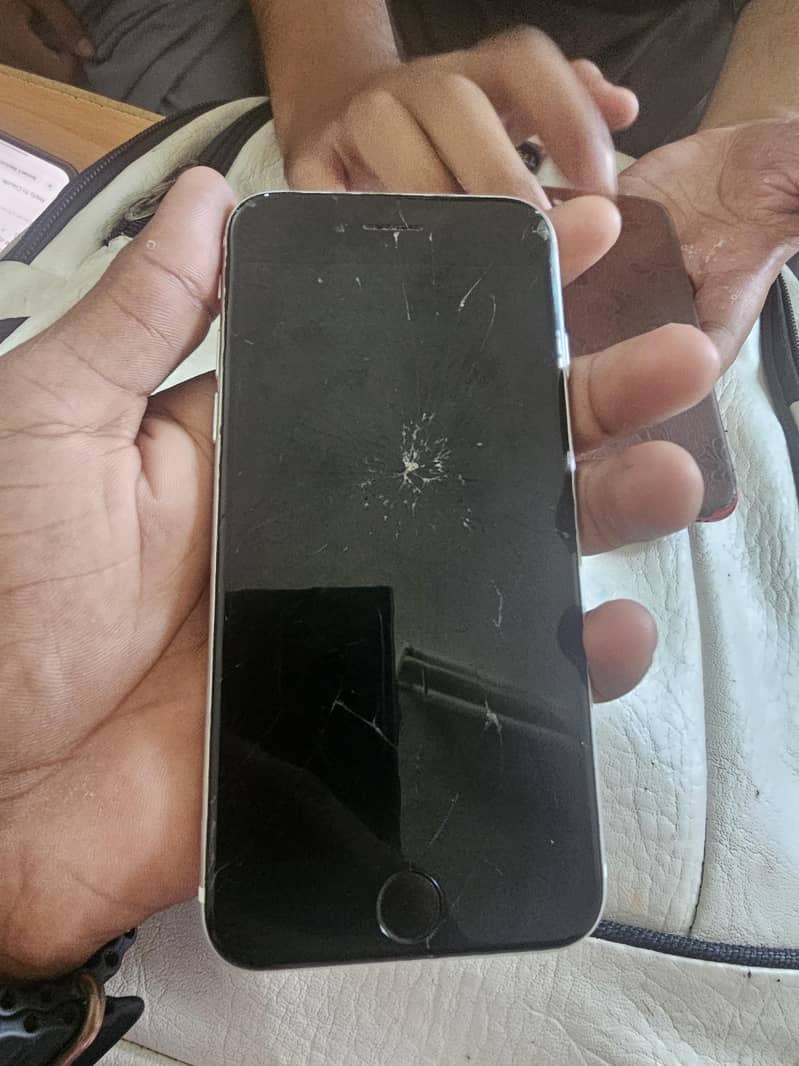 Apple iPhone SE 3