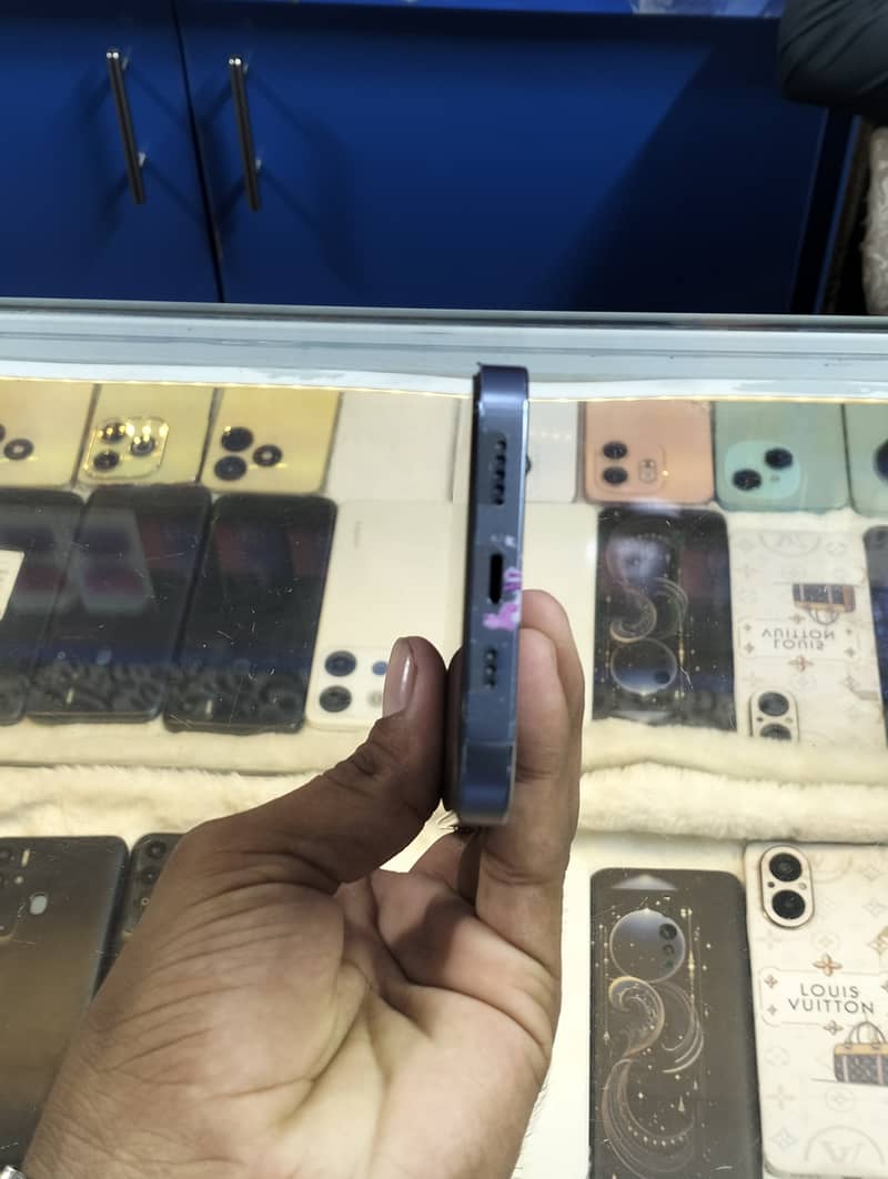 Apple iPhone 13 Pro 3