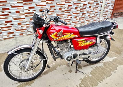 Honda CG-125 (Euro2), Model 2021, Excellent Condition
