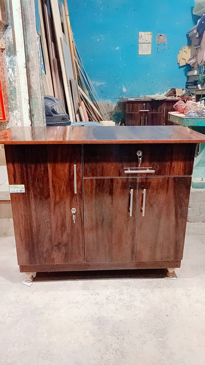 Office table used item , study table , wooden solid table 0