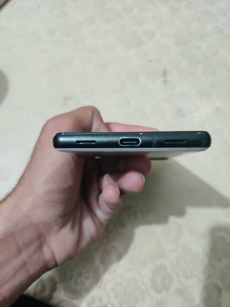 Google Pixel 6a 5