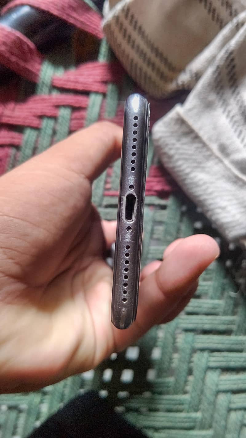 Apple iPhone 8 Plus 4