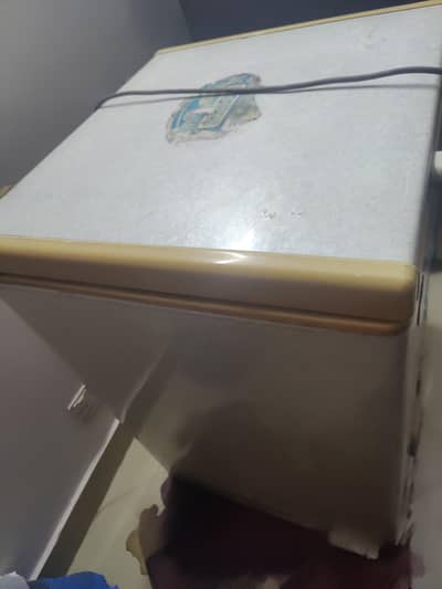 USED Deep Freezer in good running condition