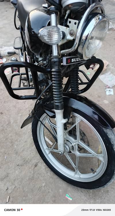 Suzuki Gs 150 SE