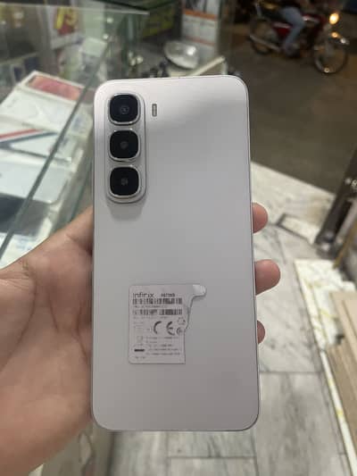 Infinix Hot 60i