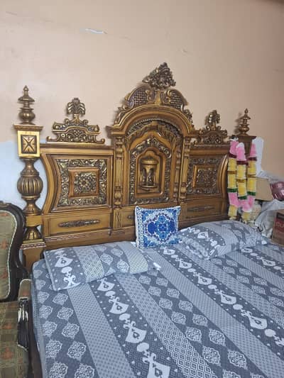 wooden elegant antique style bed