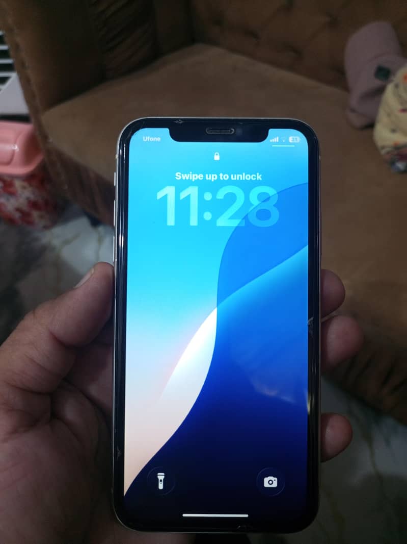 Apple iPhone 11 0