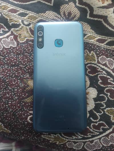 Infinix Hot 8