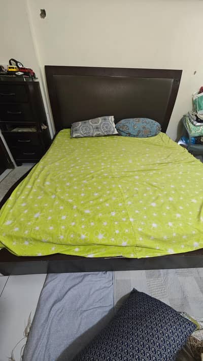 Bed, Dressing, Divider