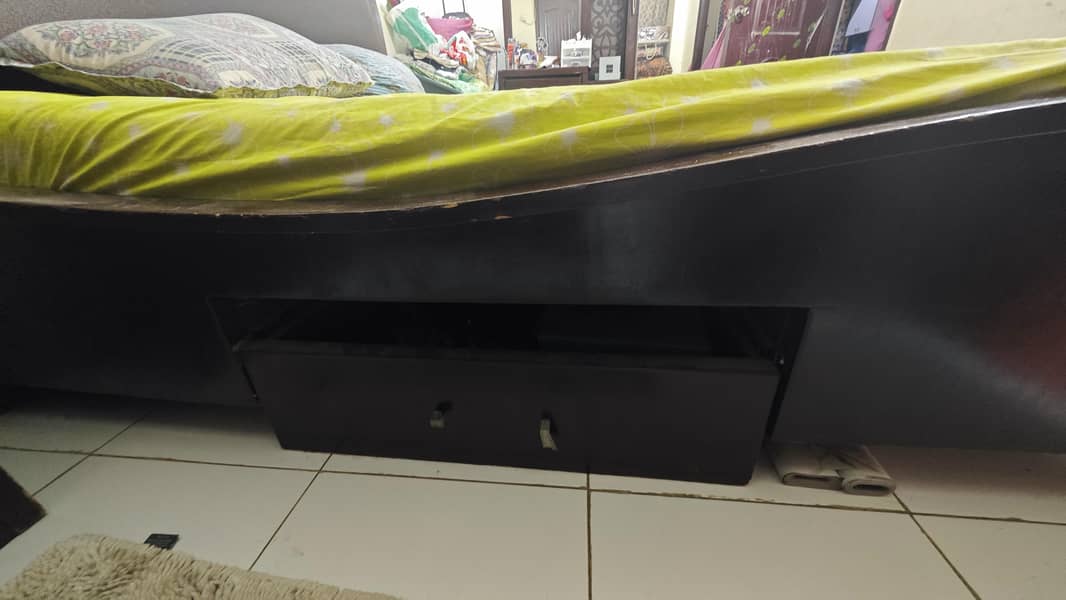 Bed, Dressing, Divider 2