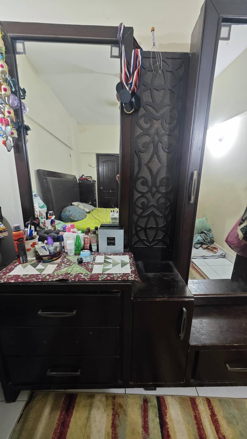 Bed, Dressing, Divider 5