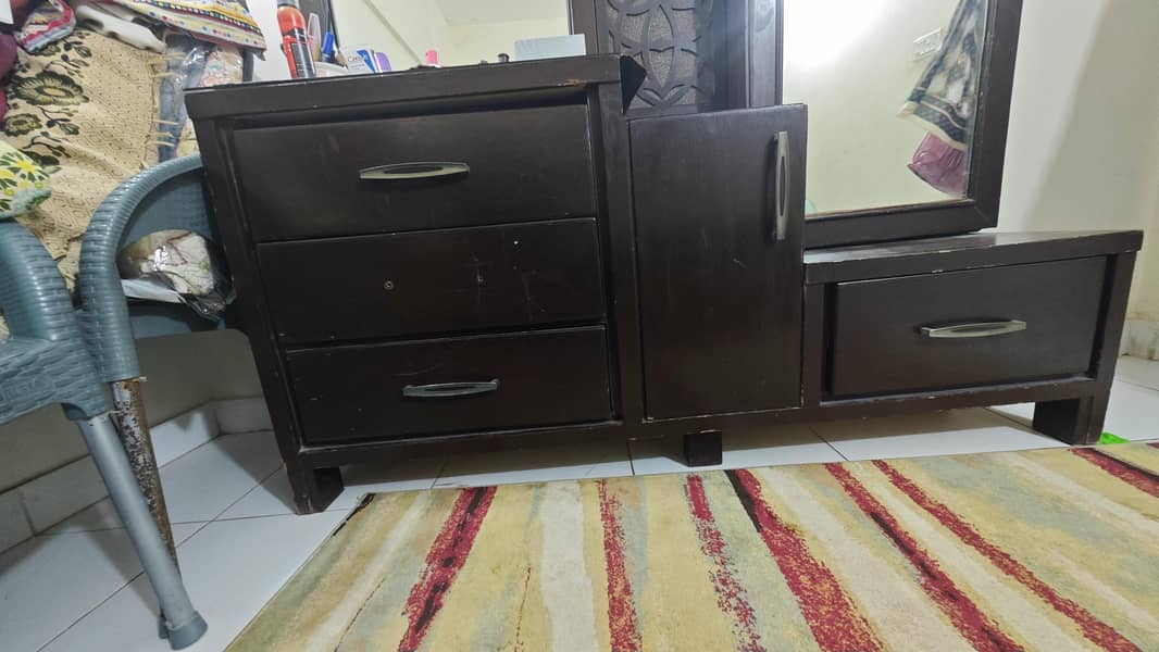 Bed, Dressing, Divider 6