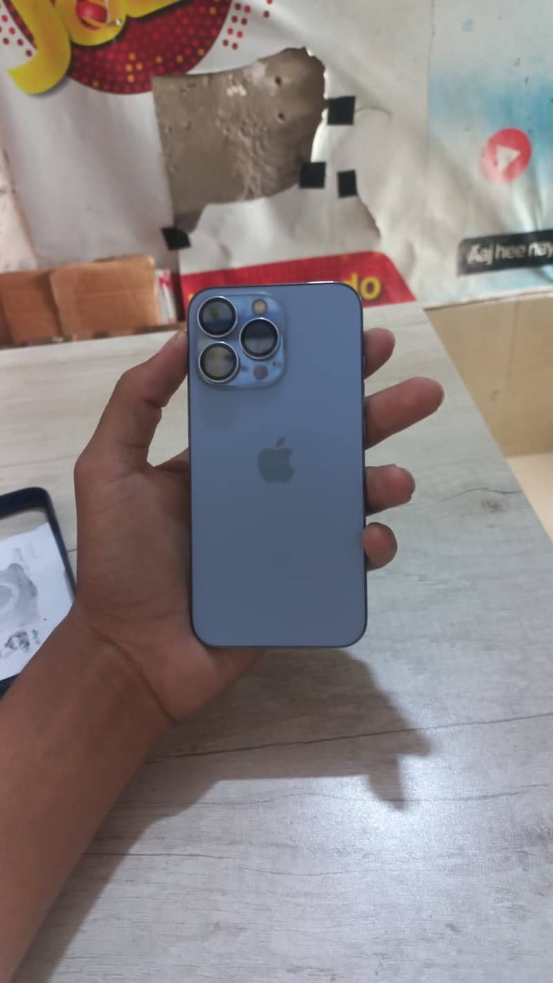Apple iPhone 13 Pro 1