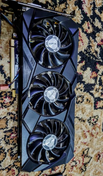 RX 590 XFX TRIPLE FAN . WITH BOX