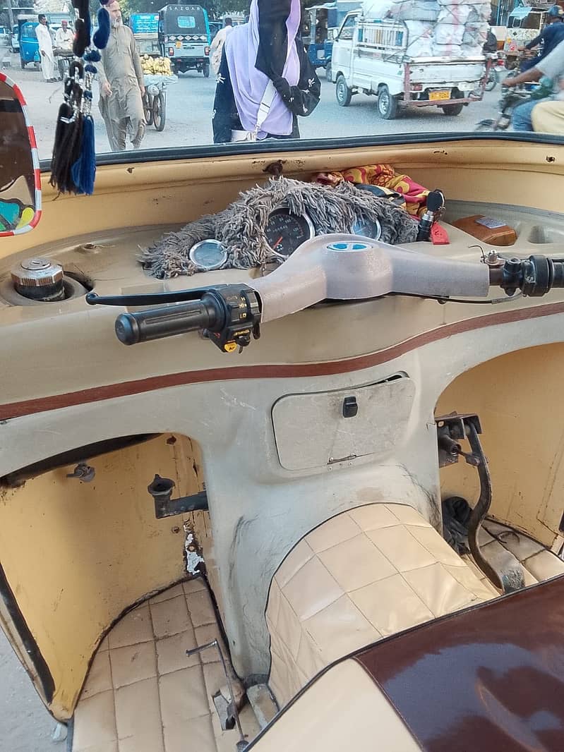 Rickshaw 2022 model 6