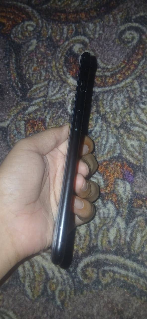 Apple iPhone 7 Plus 3