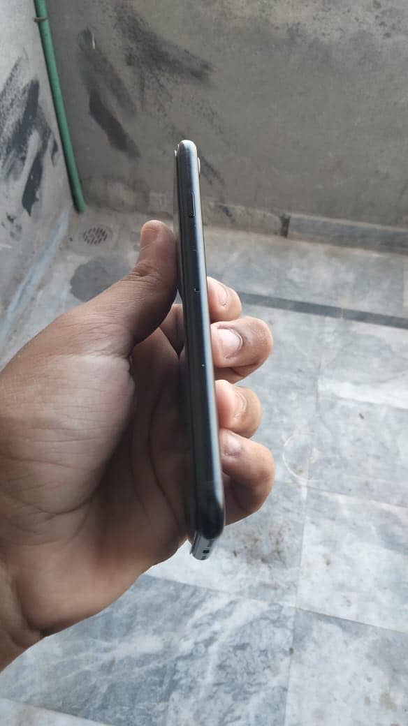 Apple iPhone SE 3