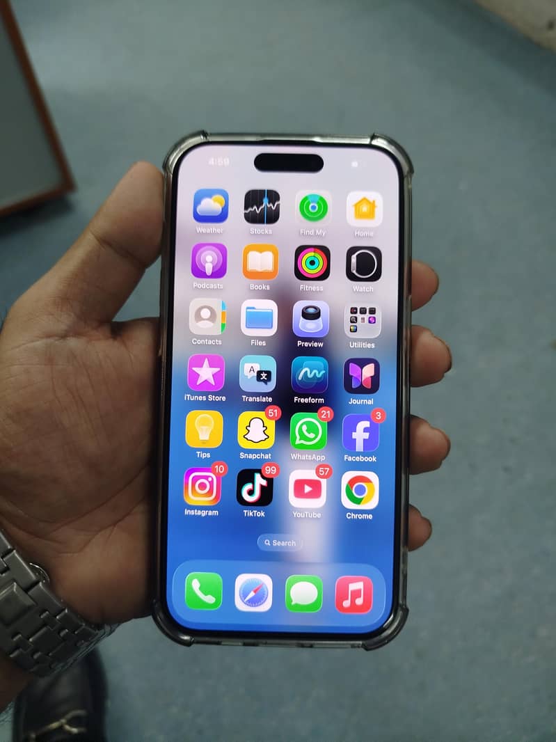Apple iPhone 15 Pro 1