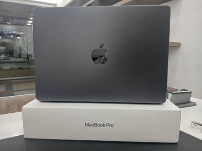 Macbook Pro M4, 14" (24/1tb) Complete Box