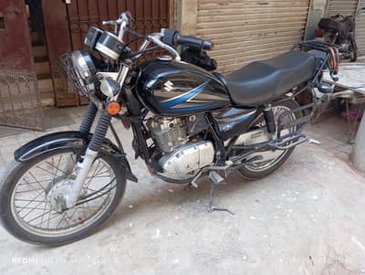 Suzuki GS 150 - Black Color - Well Maintained - Excellent Condition