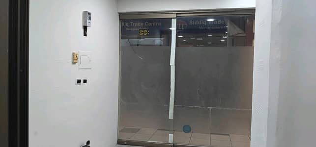 Avail Yourself A Great Prime Location 410 Square Feet Shop In Siddique Trade Center