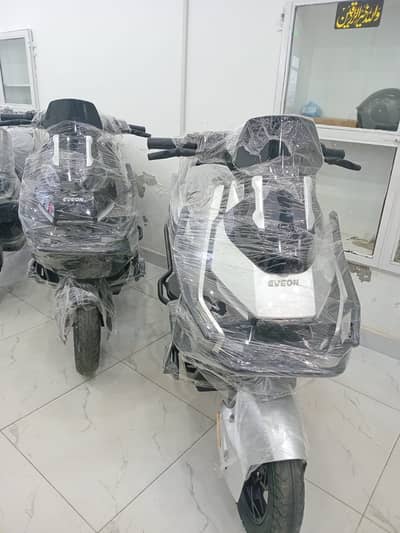 Eveon Pronto Plus Electric Scooty.