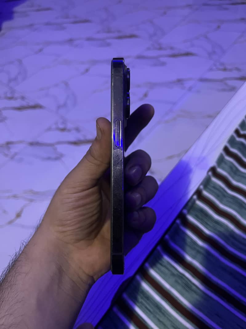 Apple iPhone 14 Pro 1