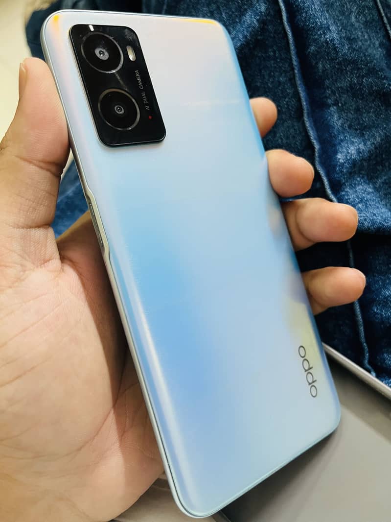 OPPO A76 0