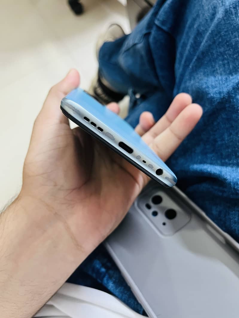 OPPO A76 3