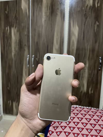Apple iPhone 7