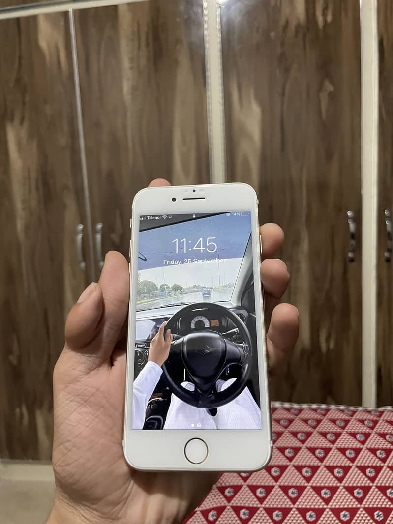 Apple iPhone 7 2