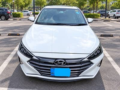 Hyundai Elantra 2022