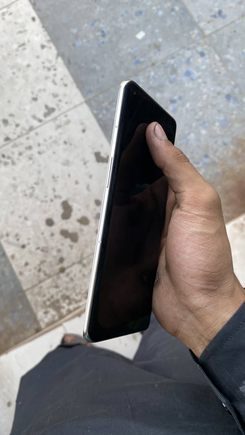 One Plus 10 Pro 5