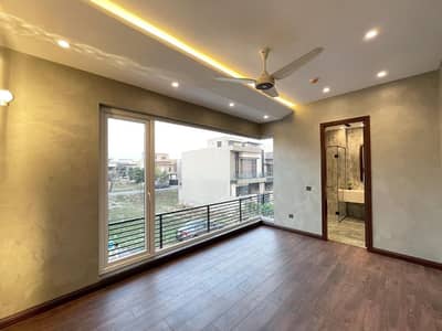 In Cavalry Ground 5 Marla House For sale