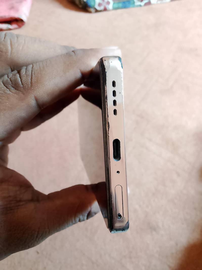 Infinix Note 40 4