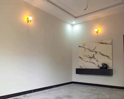 House # 10 Marla House For Rent In Model Town Model Town