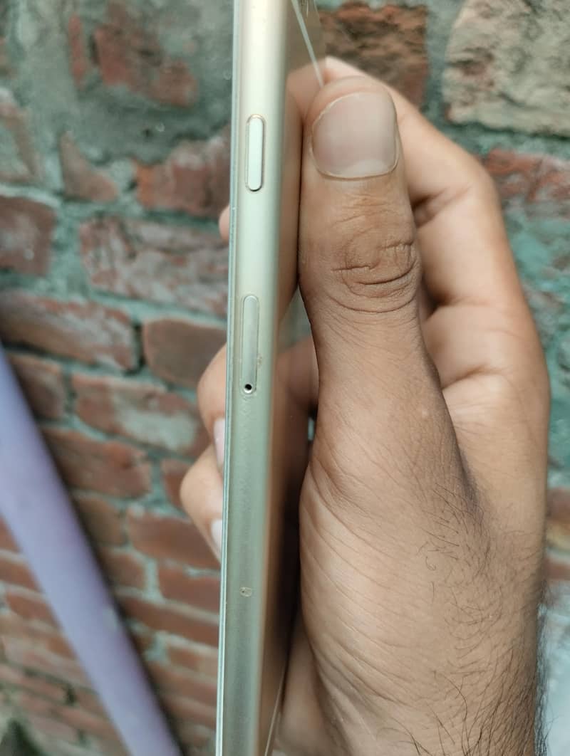 Apple iPhone 6S Plus 8