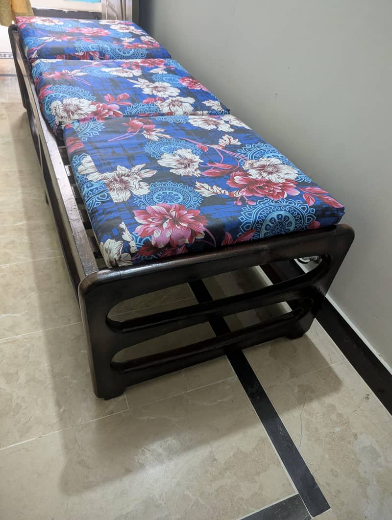 Solid Sheesham Wood Sethi 1