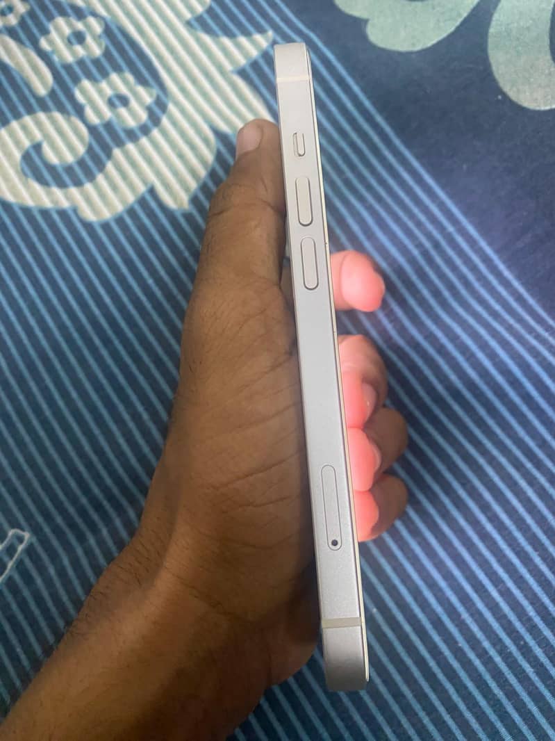 Apple iPhone 14 2
