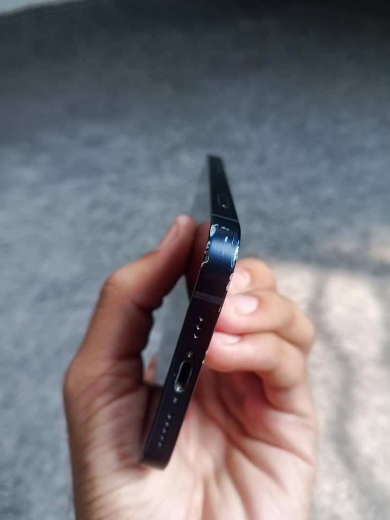 Apple iPhone 12 2