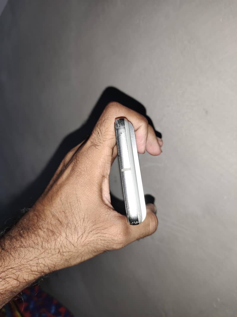 Google Pixel 8 2