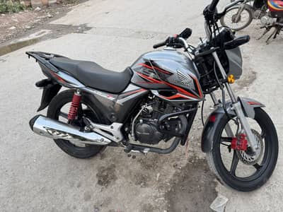 Cb 150f model 2021 silver