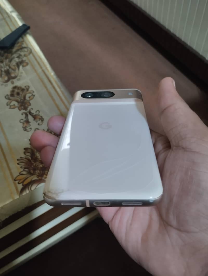Google Pixel 8 1